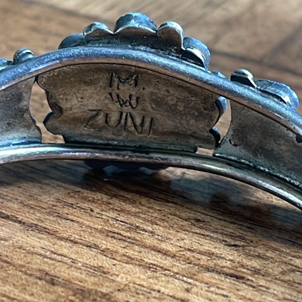 Vintage ZUNI TRIBE Turquoise Cuff Bracelet | small wrist - Picture 4 of 9